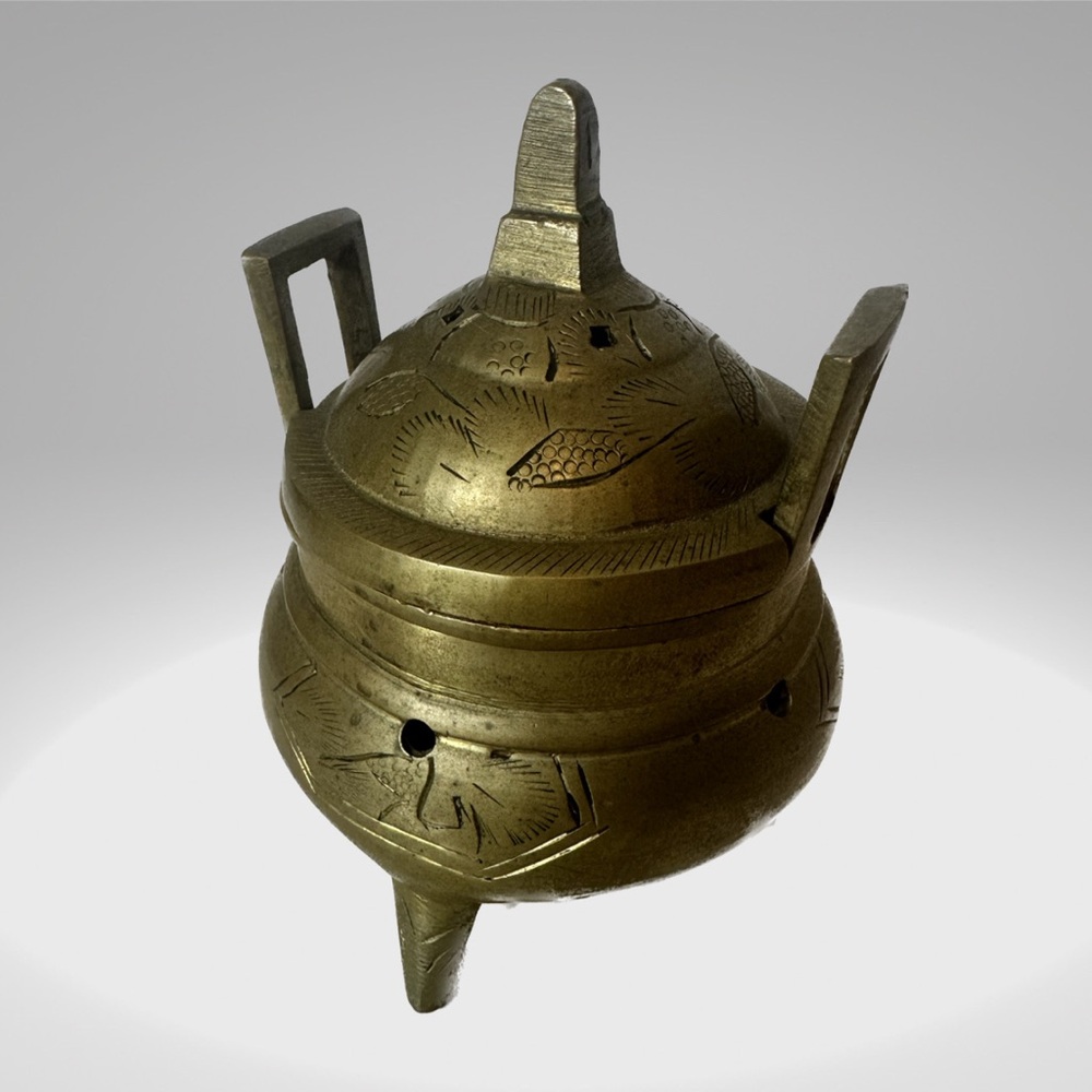 Antique 19C Chinese Brass Censer Solid Brass Incense Burner. - Picture 4 of 7